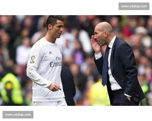 意足协主席格拉维纳力挺加图索:任命系高层共识,坚信其执教能力将重塑蓝衣军团 意足协主席格拉维纳力挺加图索:任命系高层共识,坚信其执教能力将重塑蓝衣军团