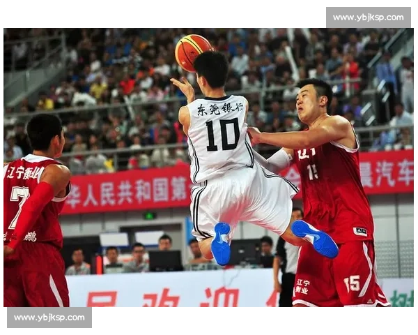 CBA辽宁对阵山东焦点战前瞻韩德君内线较量能否左右季后赛席位争夺